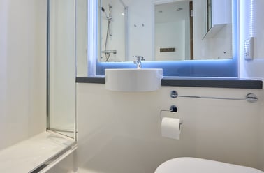 Silver En Suite, Pavilion Point, 118-132 London Road, The Level, Brighton - Image 3